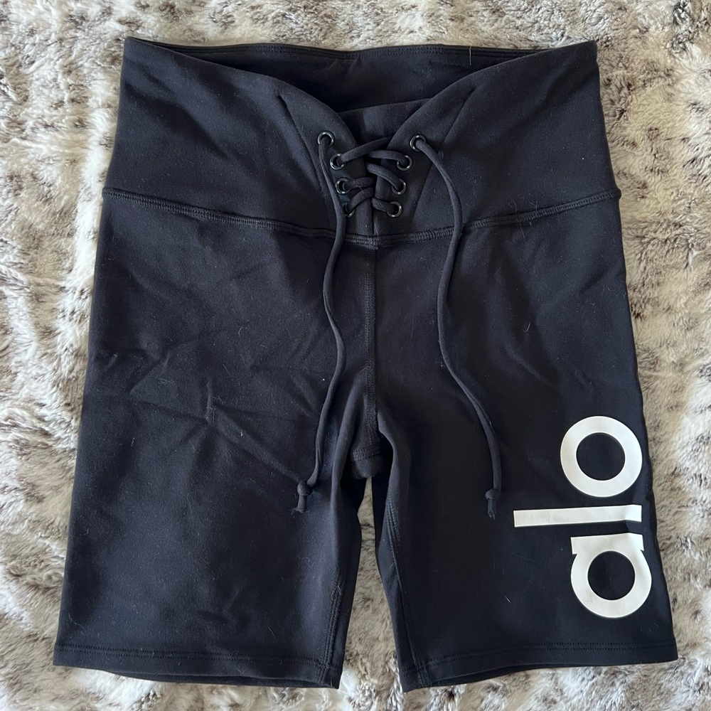 Lace up Alo biker shorts